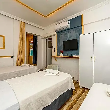 Alis Hotel 2*