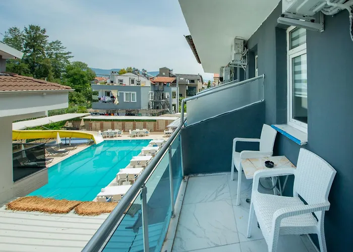 Alis Hotel 2*
